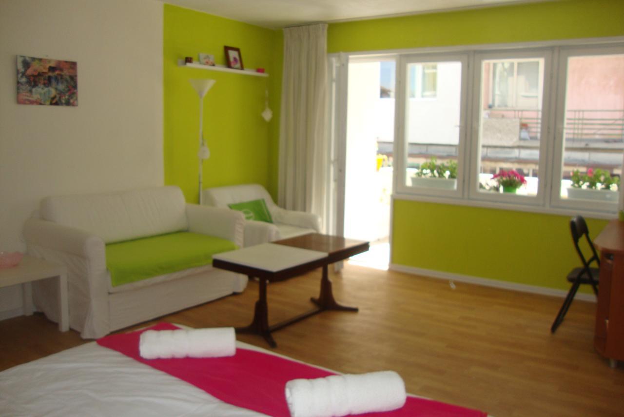 Guest Rooms Colours Казанлык Экстерьер фото