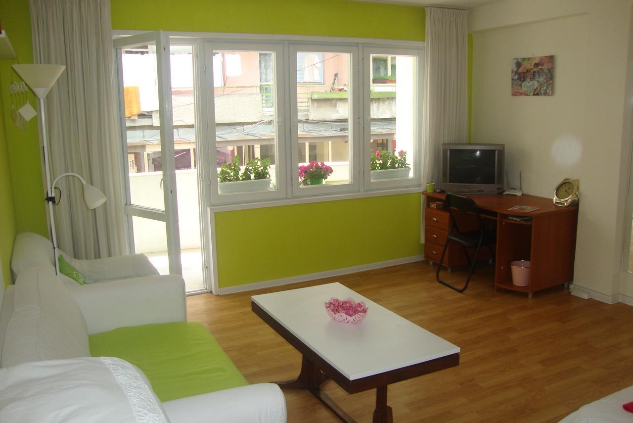 Guest Rooms Colours Казанлык Экстерьер фото