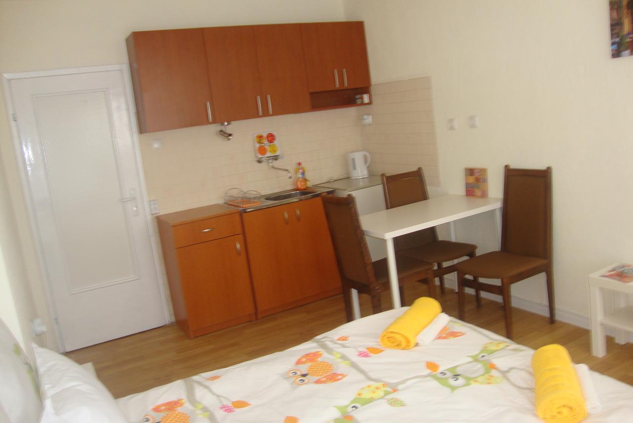 Guest Rooms Colours Казанлык Экстерьер фото