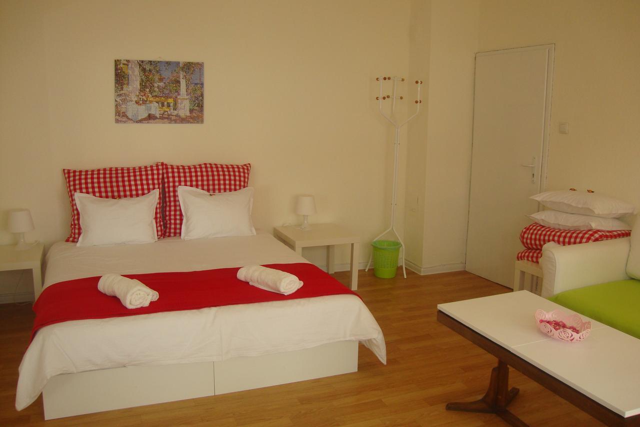 Guest Rooms Colours Казанлык Экстерьер фото